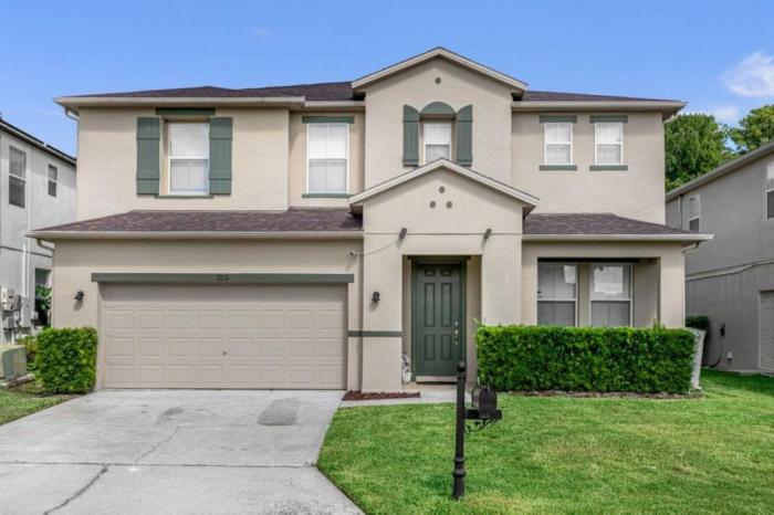 325 Willow View Drive