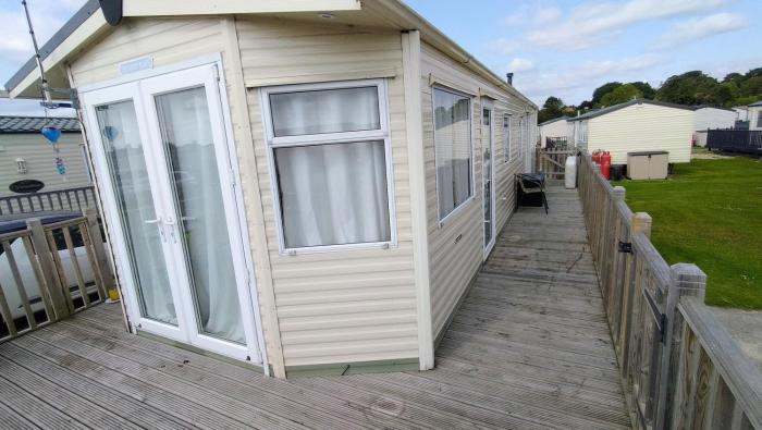 Riverside 124 Caravan - 7 Lakes