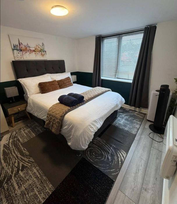 Lovely Double Bed in London