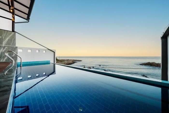 Yeongdeok Searest Poolvilla