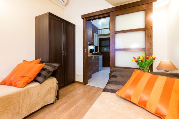 Vanilla 3, 4bdr 2bth apartment 5min to Main Square