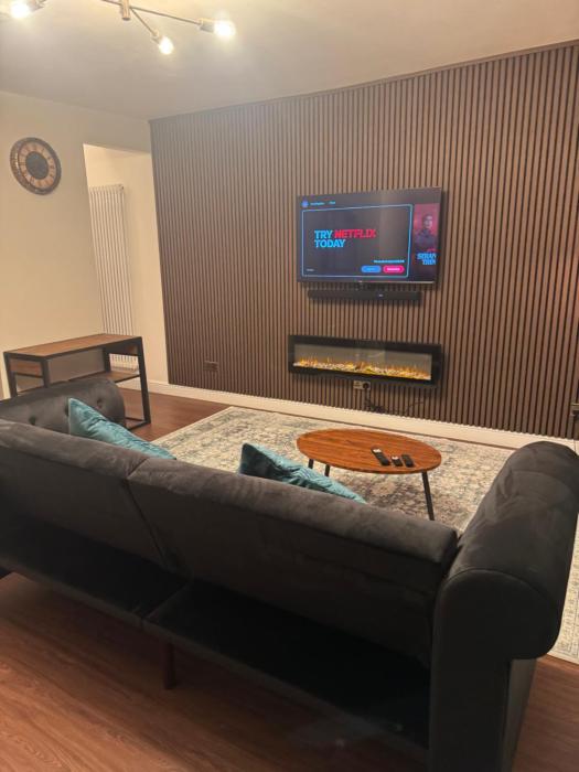 Timeless Spacious 1bedroom Duplex apartment with balcony in Shoreditch