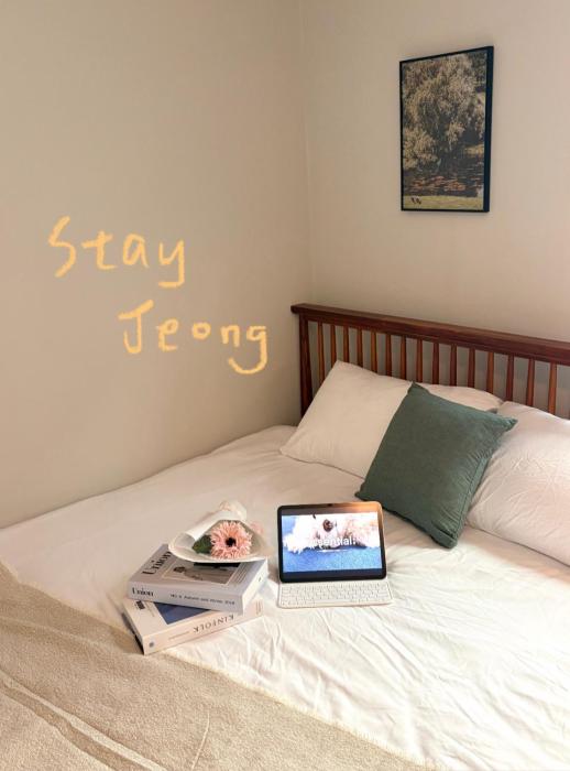 SUPER SALE #3Room4Bed #6People #free dryer, washing machine #Jongno #명동 #DDP #Hyehwa Station #Bukchon Hanok Village #Naksan Park #Family favorites #massage chair #hongdae