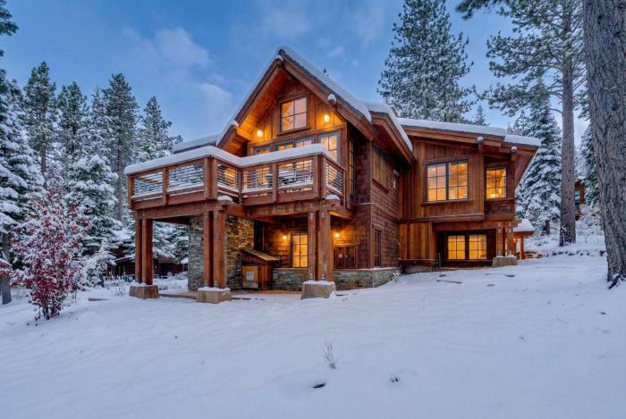 Northstar Hideaway-Private Hot Tub, Shuttle Access