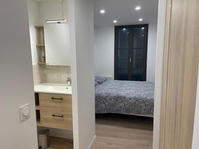 Chambre indépendante avec salle de bain privative dans maison rénovée