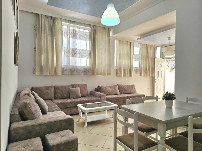 Eri Two Bedroom Holiday Apartment 285