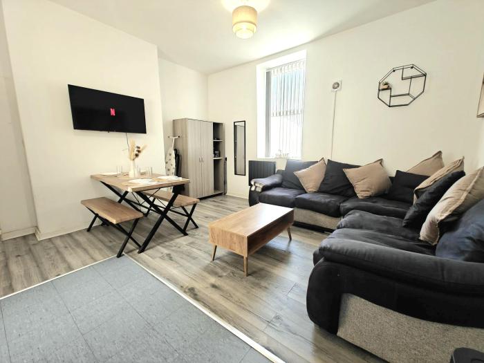 Premium 1BR Executive Stay I Fast Wi-Fi & Cozy Bed