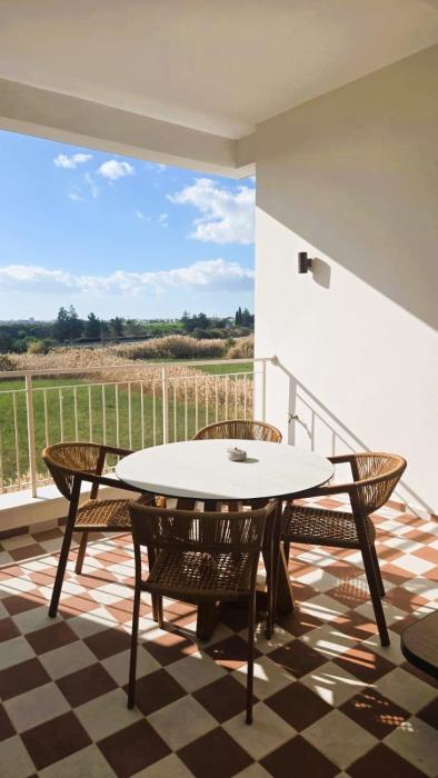 1BR Serviced Apt with Pool & Premium Amenities