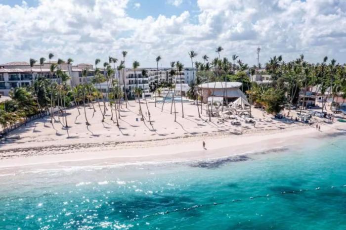 CARIBBEAN VACATION suites at PLAYA LOS CORALES