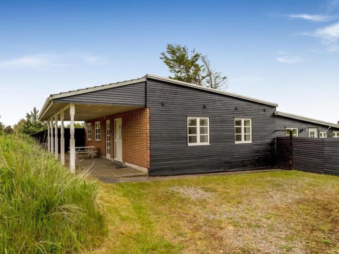 Holiday Home Aku - 700m from the sea by Interhome