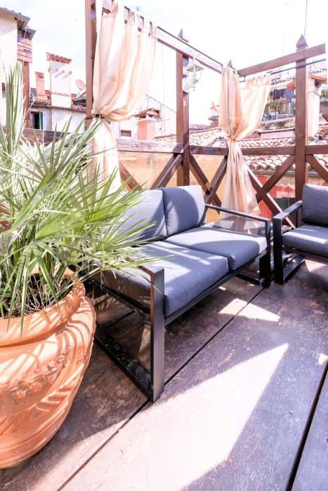 San Marco Gem - 2BR, Roof Terrace, AC, Fiber WiFi
