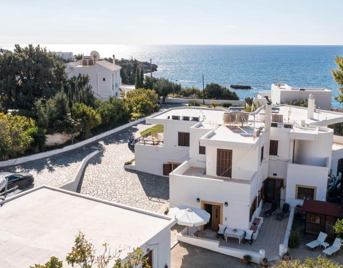 Christine Villa Pefkos