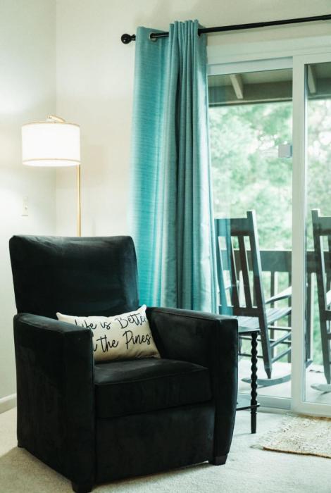 Three Little Pines Condo 2BD 2BA with Seasonal Pool Close to Village and Pinehurst Resort