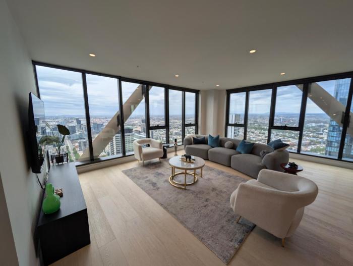 Complete Host Paragon Apartments