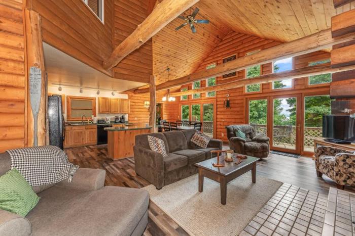 TB-19 Thunder Bay Resort Cabin 19