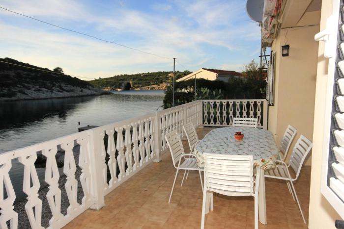 Apartment Rogacic 2460a