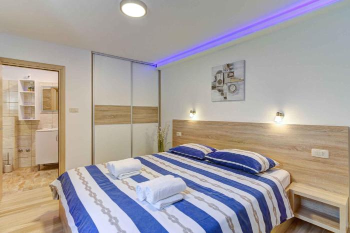 Holiday home in Novi Vinodolski 45274