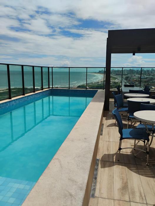 Apto inteiro - 2 qtos - vista mar total - 250 m da praia