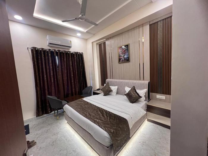 Hotel Highway Retreat