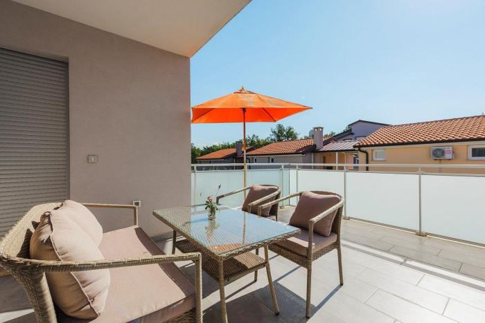 Lichtdurchflutetes Studio-Apartment nur 500 Meter zum Strand mit Grillbereich