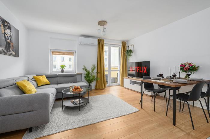 Lumina I Premium 3BR Apartment with 3 AC I Balcony I Center of Warsaw