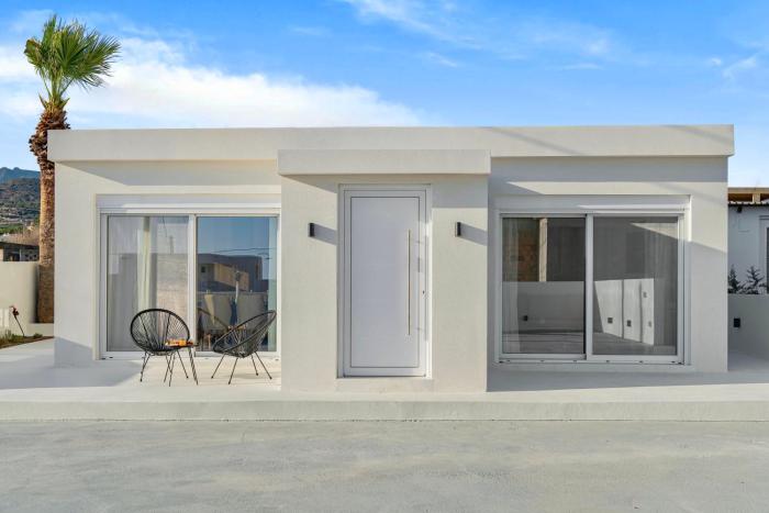 El Legado De Eirini - Modern 3BR House in Makry Gialos