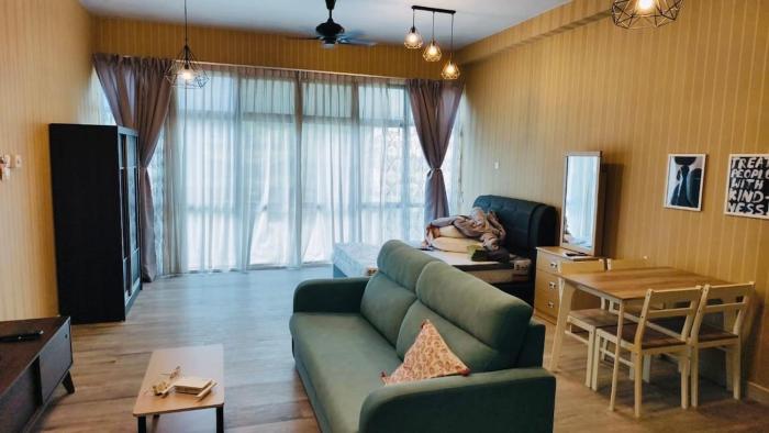 36# Santai Stay at Palazio, Mount Austin JB