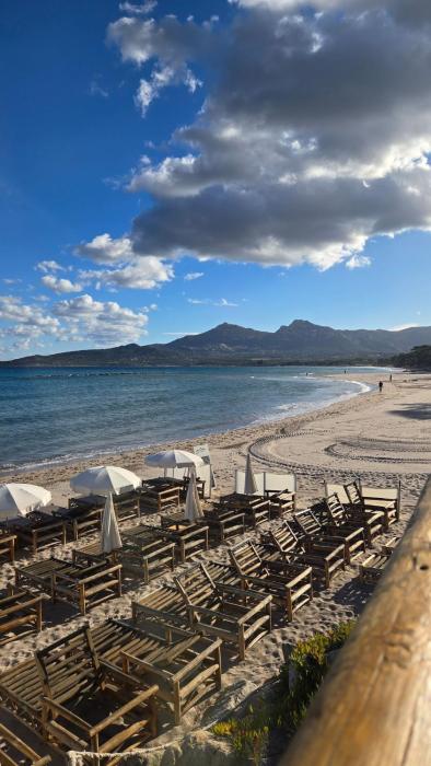 Studio Calvi avec jardinet à 2 min à pieds de la plage