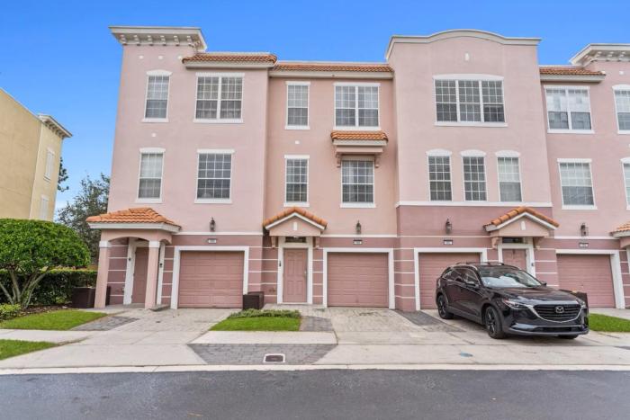 4801 Modern 3BD 3Bath Oasis at Vista Cay 166