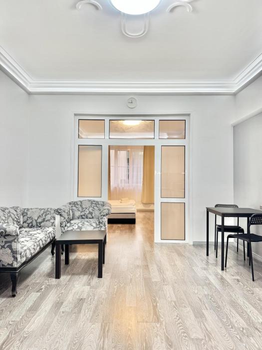 Top City Centre 1BDR Apartment next to Theater Tear and Laughter