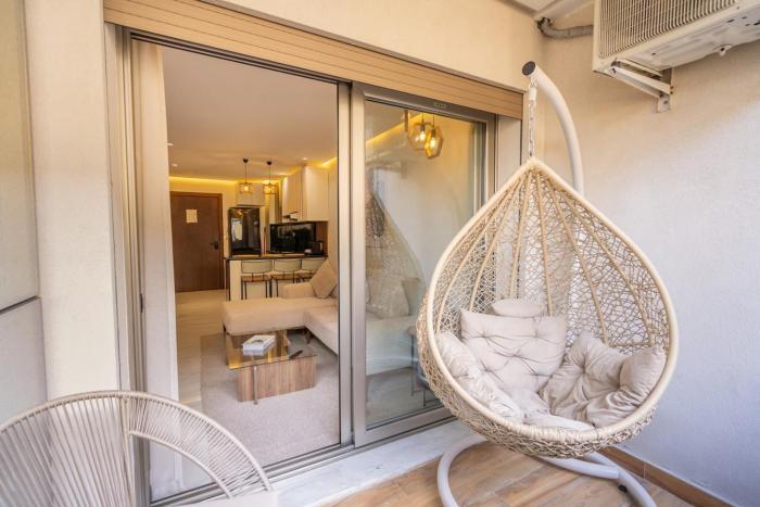 Luxury Apartment Close to Marina