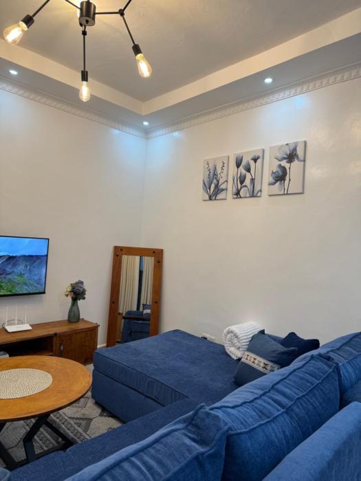 Naivasha Naivegas Classy LK Suites Host by Lizzy