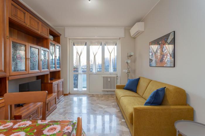 Modern two-room apartment between Linate and the city center