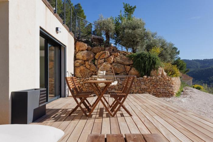 Ground floor of villa 75 m2, hill view - Pets allowed