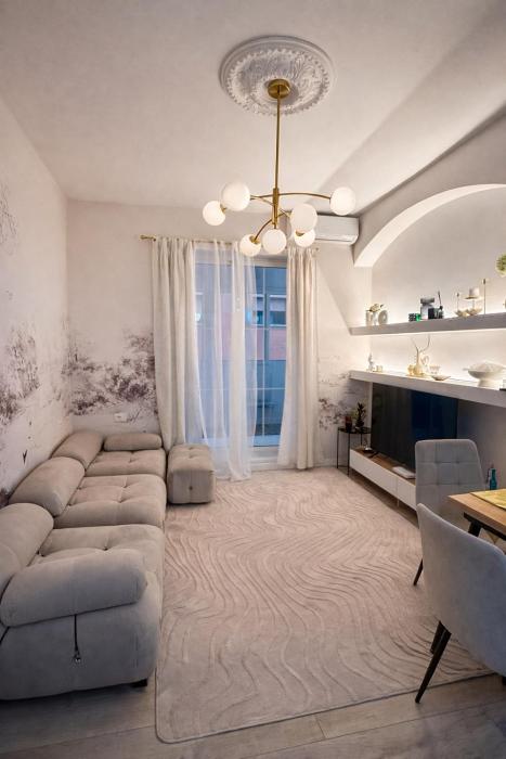 Central 2 bedroom Apartment in Bllok Agimi Art Center