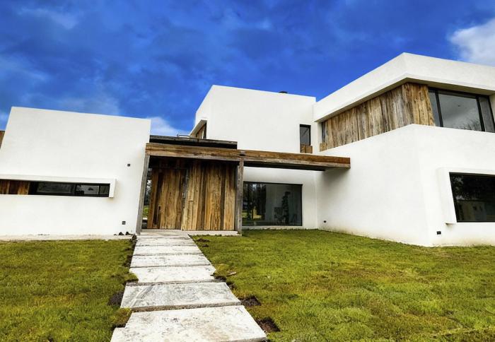 RentUp - Casa a Estrenar con Pileta en country Tessalia Pilar