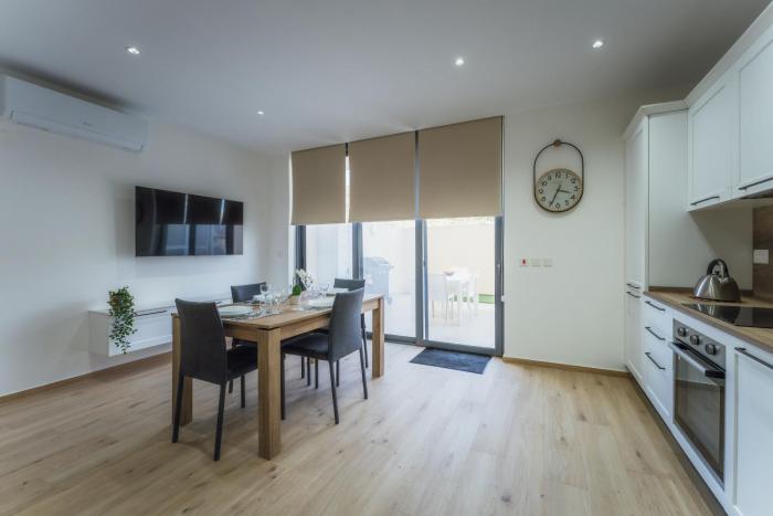 Xlendi Apartment with BBQ - Close to the Bay