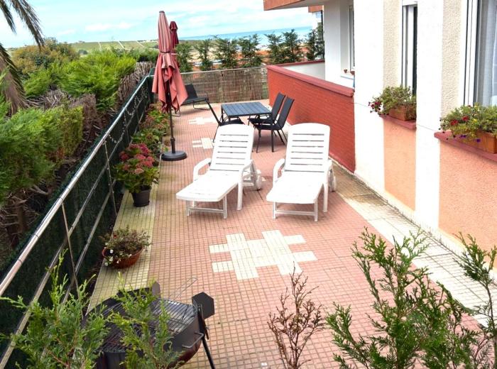Apartamento con terraza en Mogro Playa de Usil