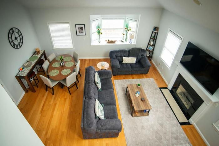 Spacious Coastal Townhome Deck and Parking