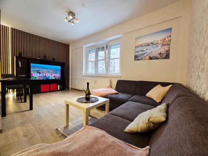 Cozy 2-room apt, Parking nearby