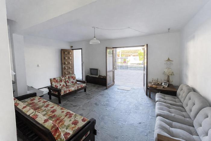 Triplex Townhouse 3 Blocks from the Central Beach