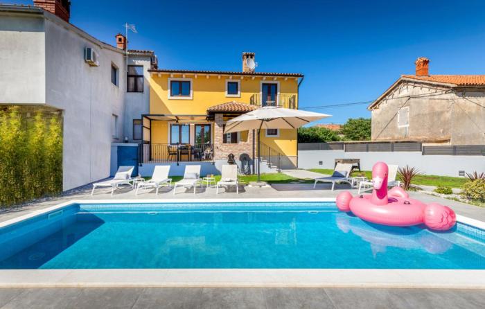 Villa Tramontana near Pula for 6 persons with 30m2 private pool