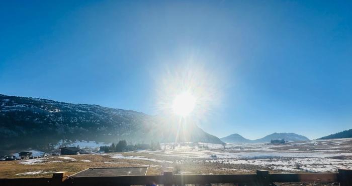 Authentique Chalet Cosy dominant le Plateau de Solaison