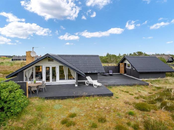 Holiday Home Hildegart - from the sea by Interhome