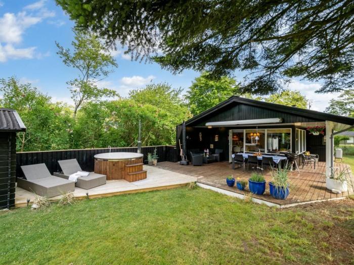 Holiday Home Nelina - 950m to the fjord by Interhome