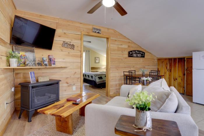 Hike, Fish and Unwind Pet-Friendly Sevierville Gem!