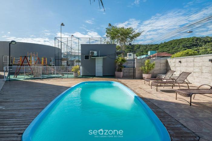 Apto no Centro de Penha, a 500m do Mar RLT0262