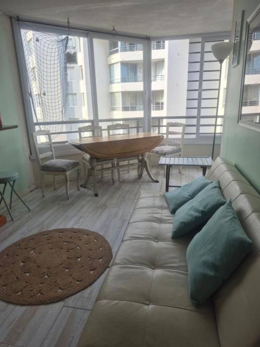 A pocos metros del mar