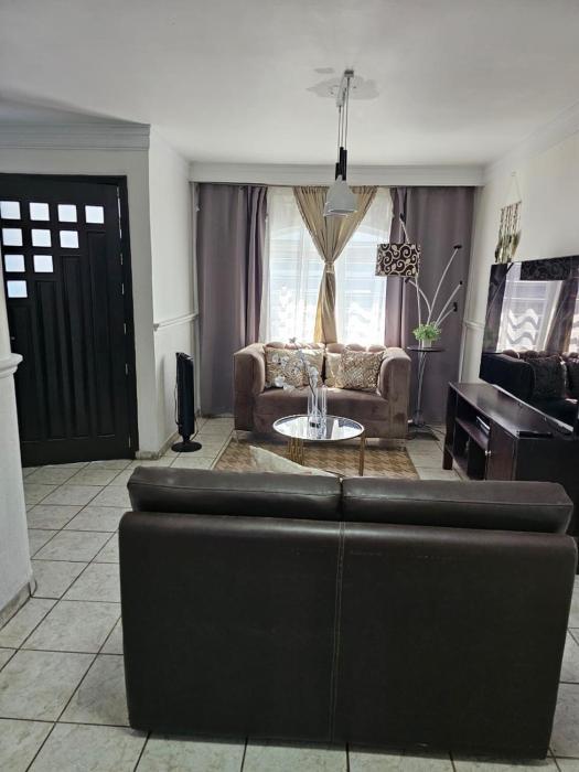 Casa Residencial la Barranca