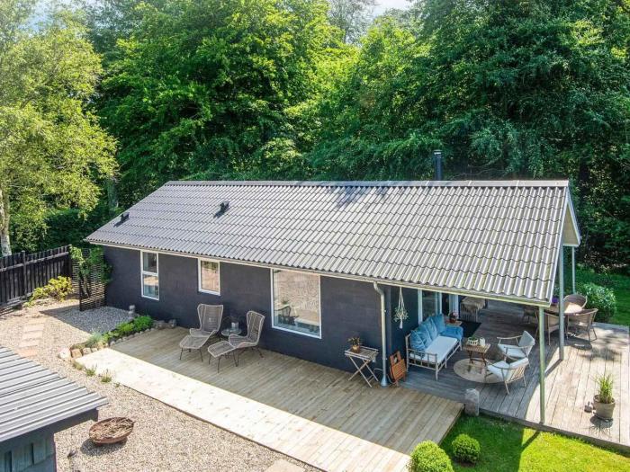 Cozy Holiday Home At Kelstrup Beach